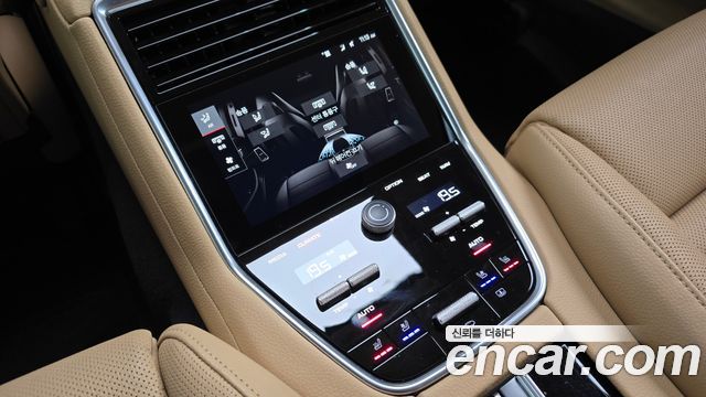 Porsche Panamera 2023 — photo 23