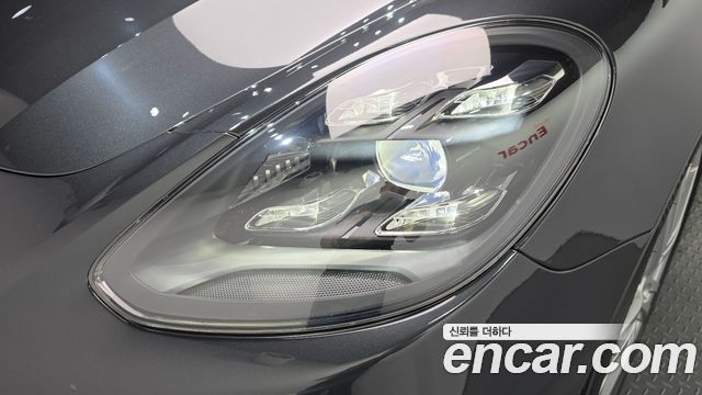 Porsche Panamera 2023 — photo 8