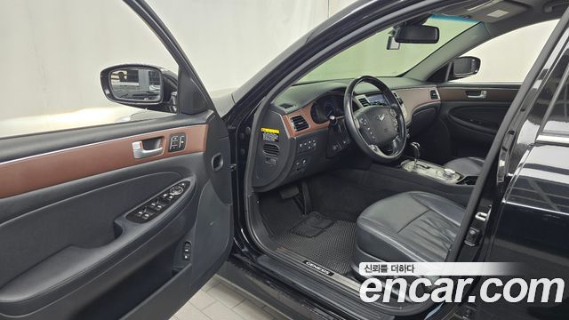 Hyundai Genesis 2013 — photo 10