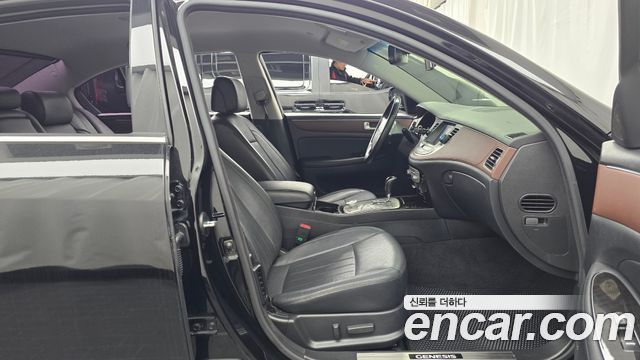 Hyundai Genesis 2013 — photo 11