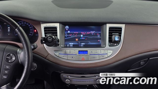 Hyundai Genesis 2013 — photo 14