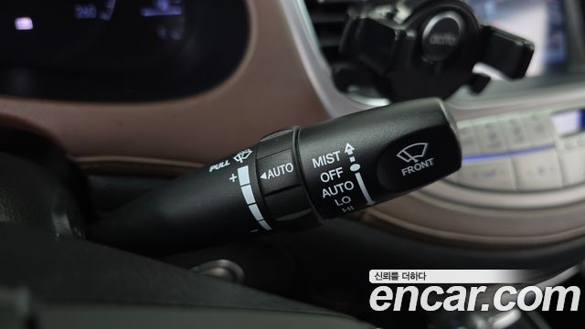 Hyundai Genesis 2013 — photo 17