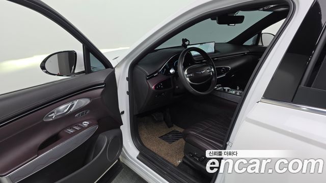 Genesis GV70 2021 — photo 13