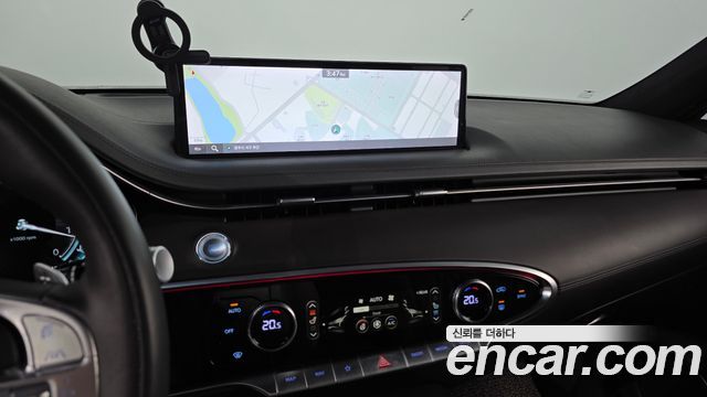 Genesis GV70 2021 — photo 19