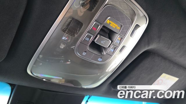 Genesis GV70 2021 — photo 22