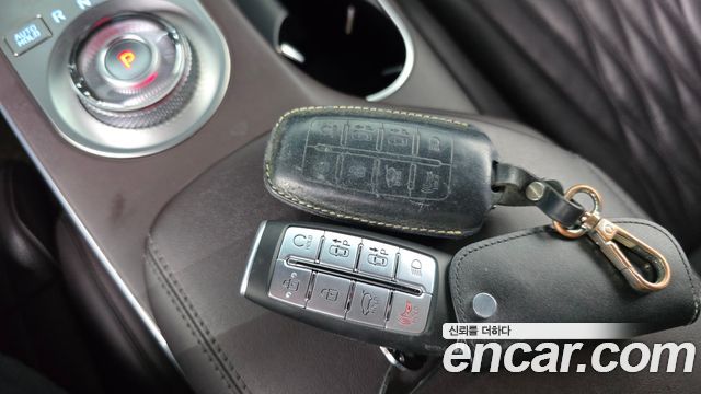 Genesis GV70 2021 — photo 23