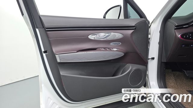 Genesis GV70 2021 — photo 14