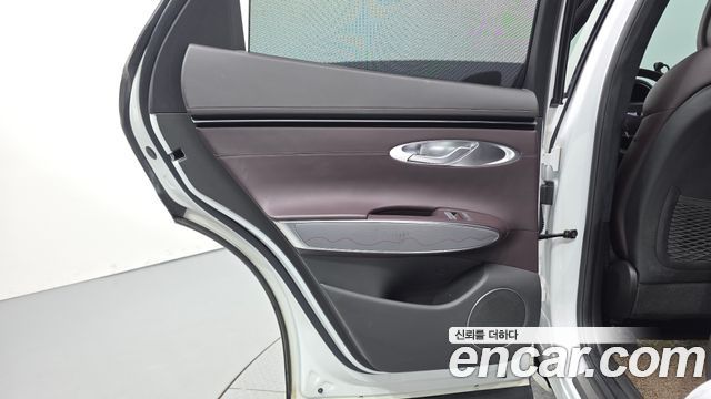 Genesis GV70 2021 — photo 15