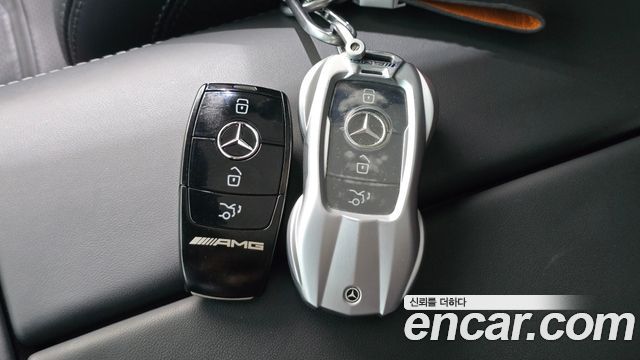 Mercedes-Benz GLE-Class 2023 — photo 24