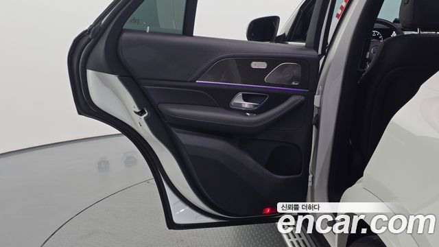 Mercedes-Benz GLE-Class 2023 — photo 15