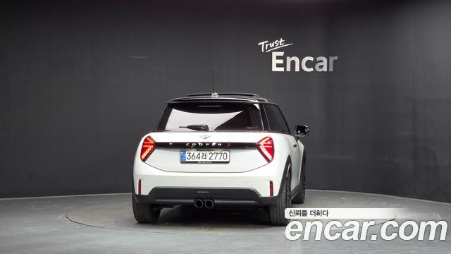 Mini Cooper 2025 — photo 4