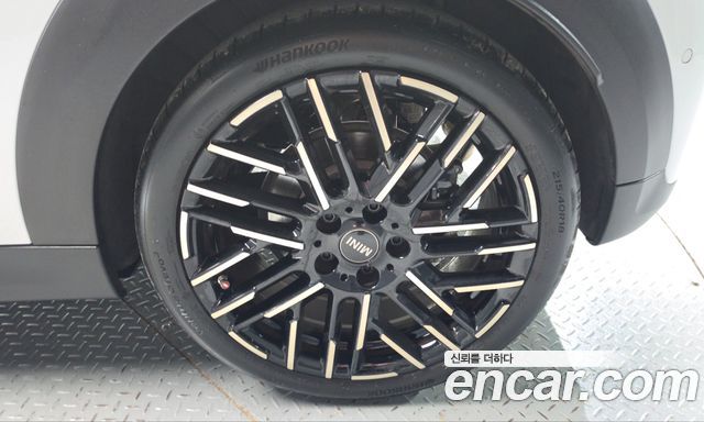 Mini Cooper 2025 — photo 7