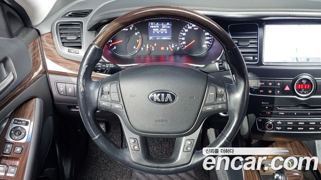 Kia K7 2015 — photo 21