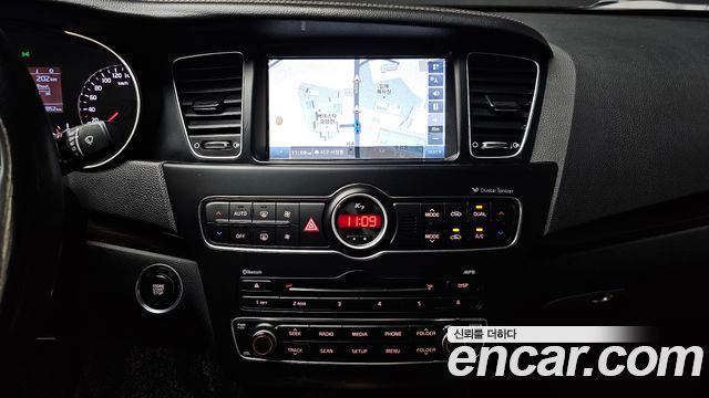 Kia K7 2015 — photo 24