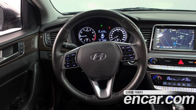 Hyundai Sonata 2019 — photo 18