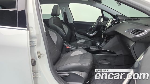 Peugeot 2008 2019 — photo 11