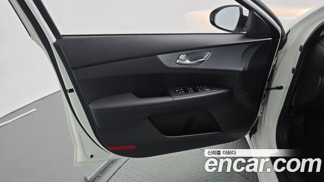 Kia K3 2024 — photo 14