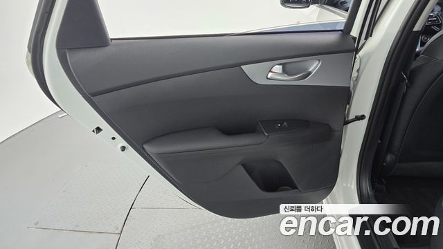 Kia K3 2024 — photo 15