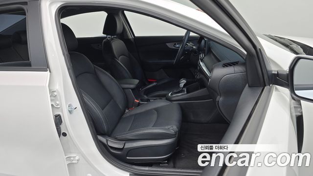 Kia K3 2024 — photo 16