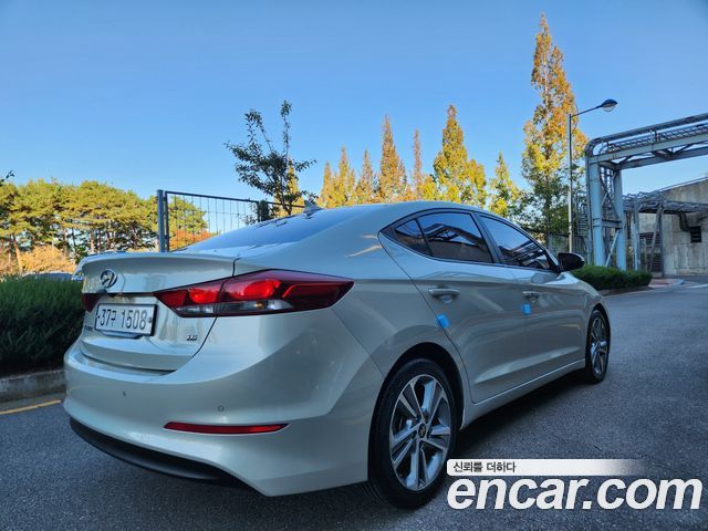 Hyundai AVANTE 2018 — photo 2