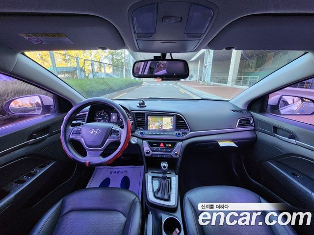Hyundai AVANTE 2018 — photo 9