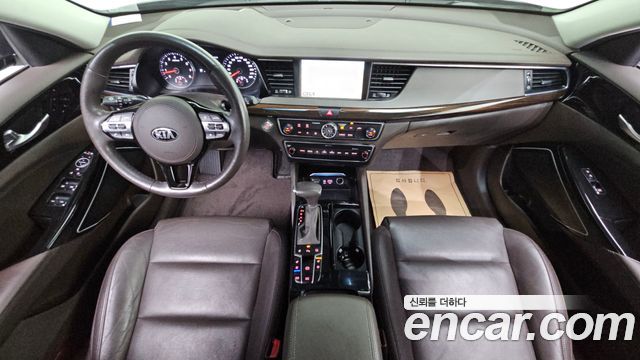 Kia K7 2018 — photo 10