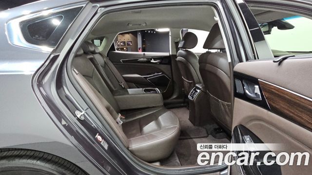 Kia K7 2018 — photo 18