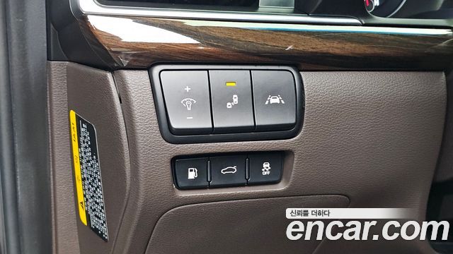 Kia K7 2018 — photo 21