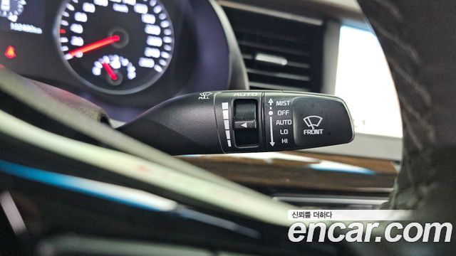 Kia K7 2018 — photo 24