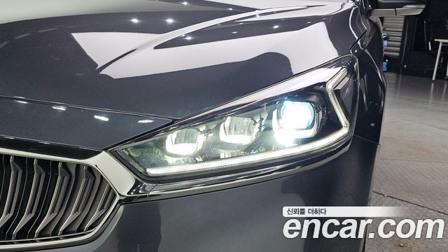 Kia K7 2018 — photo 8