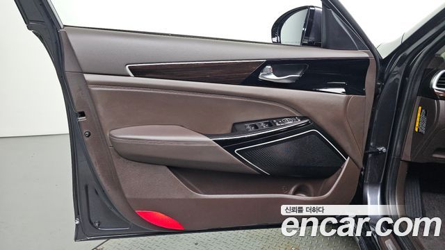Kia K7 2018 — photo 14