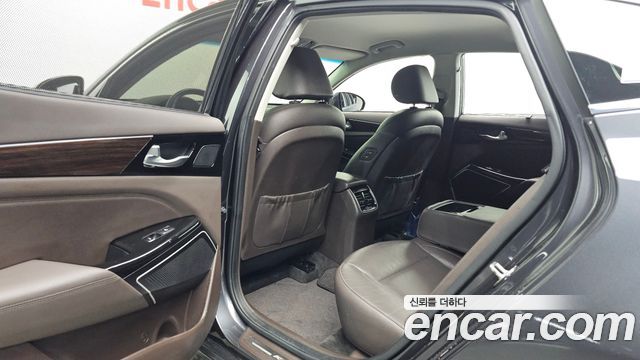 Kia K7 2018 — photo 16