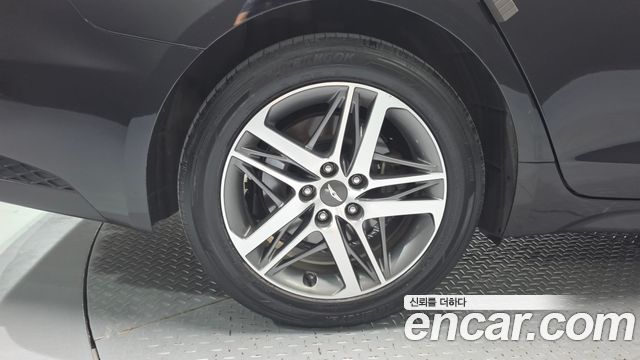 Genesis G70 2022 — photo 5