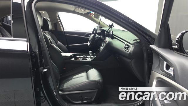 Genesis G70 2022 — photo 17