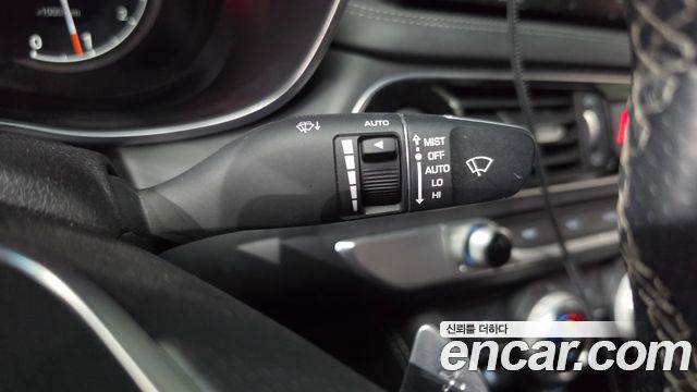 Genesis G70 2022 — photo 24