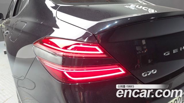 Genesis G70 2022 — photo 9