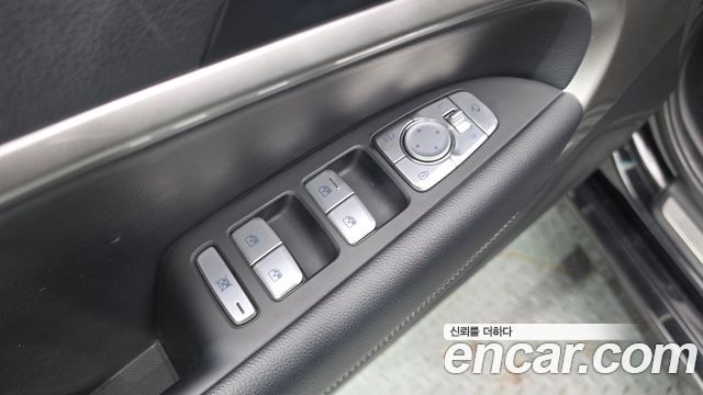 Genesis G70 2022 — photo 28