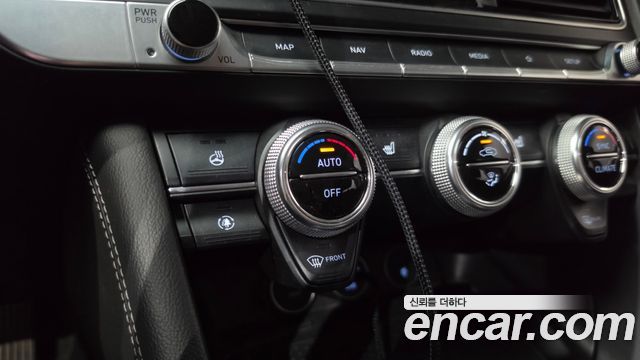 Genesis G70 2022 — photo 30