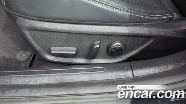 Genesis G70 2022 — photo 31