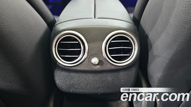 Mercedes-Benz E-Class 2017 — photo 32