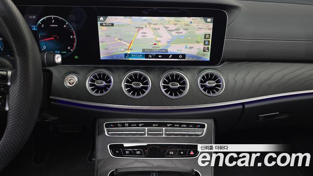 Mercedes-Benz CLS-Class 2023 — photo 18