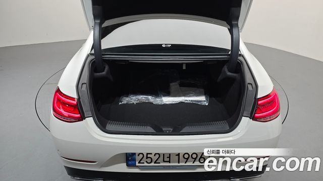 Mercedes-Benz CLS-Class 2023 — photo 24