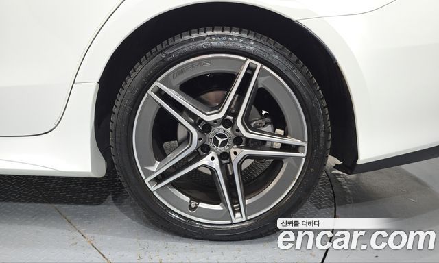 Mercedes-Benz CLS-Class 2023 — photo 7