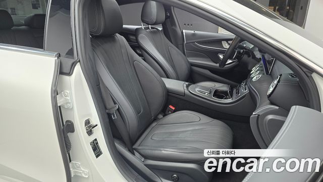Mercedes-Benz CLS-Class 2023 — photo 16