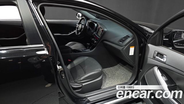 Kia K5 2015 — photo 17