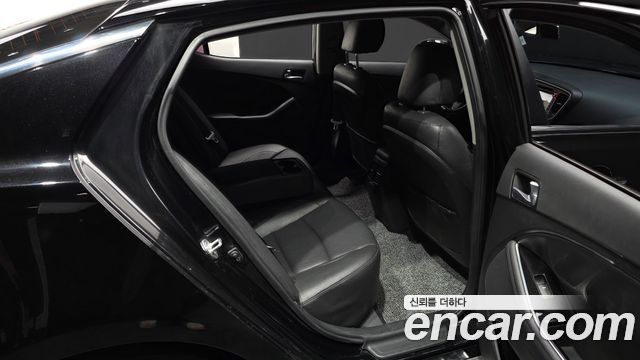Kia K5 2015 — photo 18