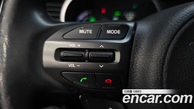 Kia K5 2015 — photo 27