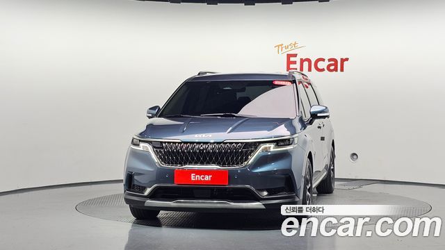 Kia Canival 2023 — photo 3