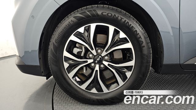 Kia Canival 2023 — photo 5