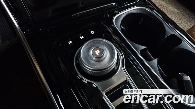 Kia Canival 2023 — photo 12